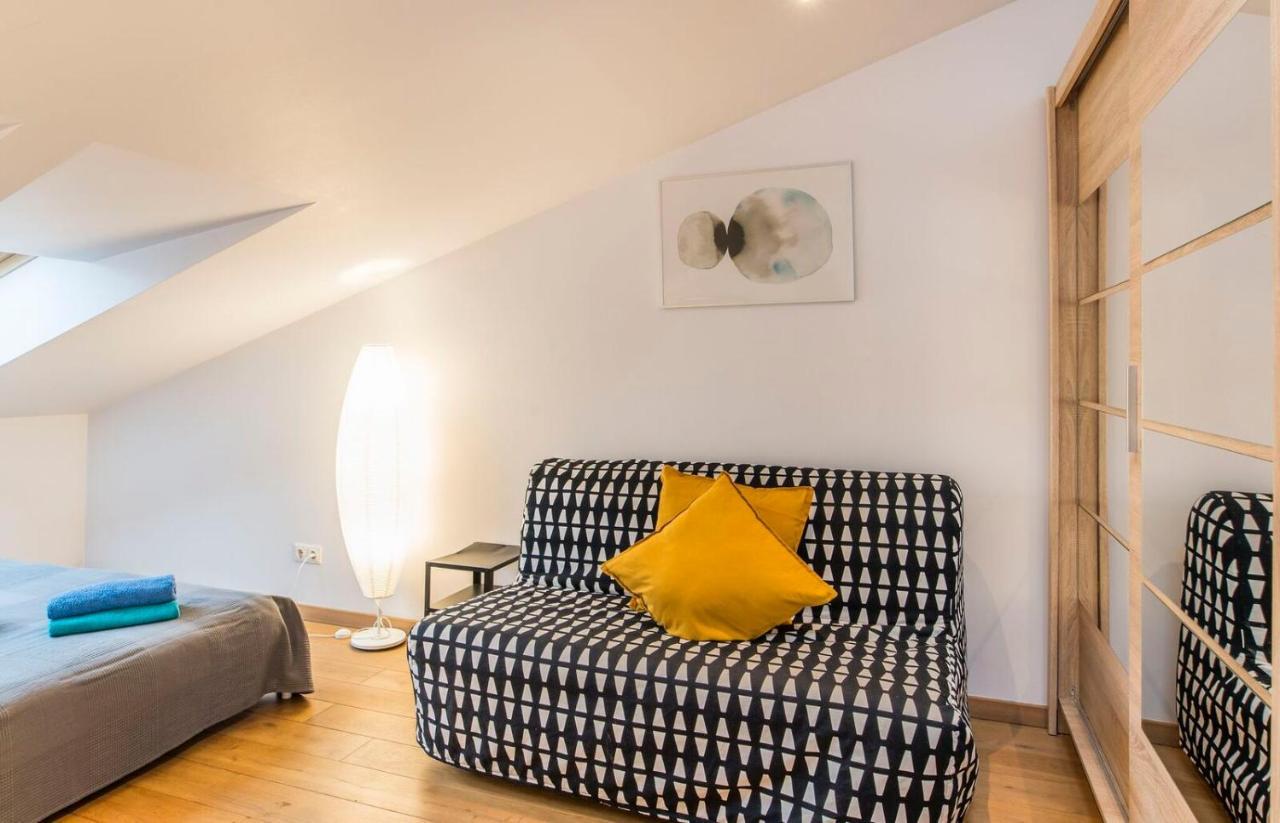 Central 2-Level Penthouse With Terrace And Free Parking Riga Eksteriør bilde