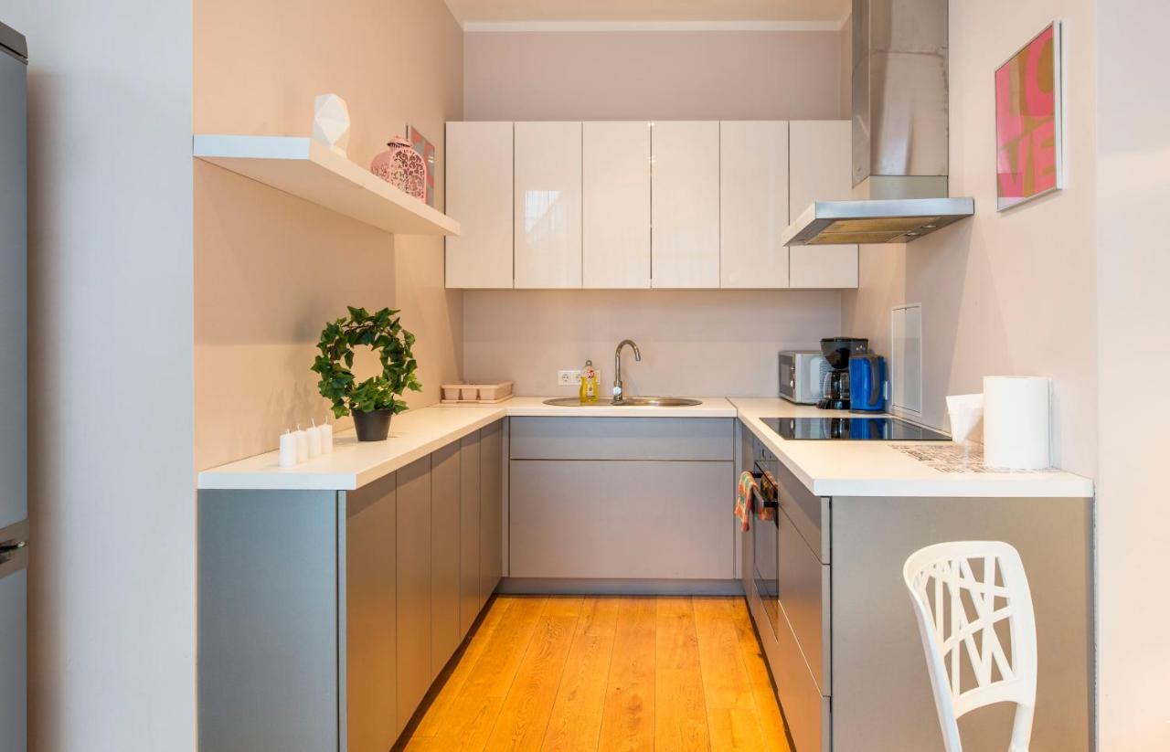 Central 2-Level Penthouse With Terrace And Free Parking Riga Eksteriør bilde