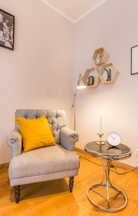 Central 2-Level Penthouse With Terrace And Free Parking Riga Eksteriør bilde