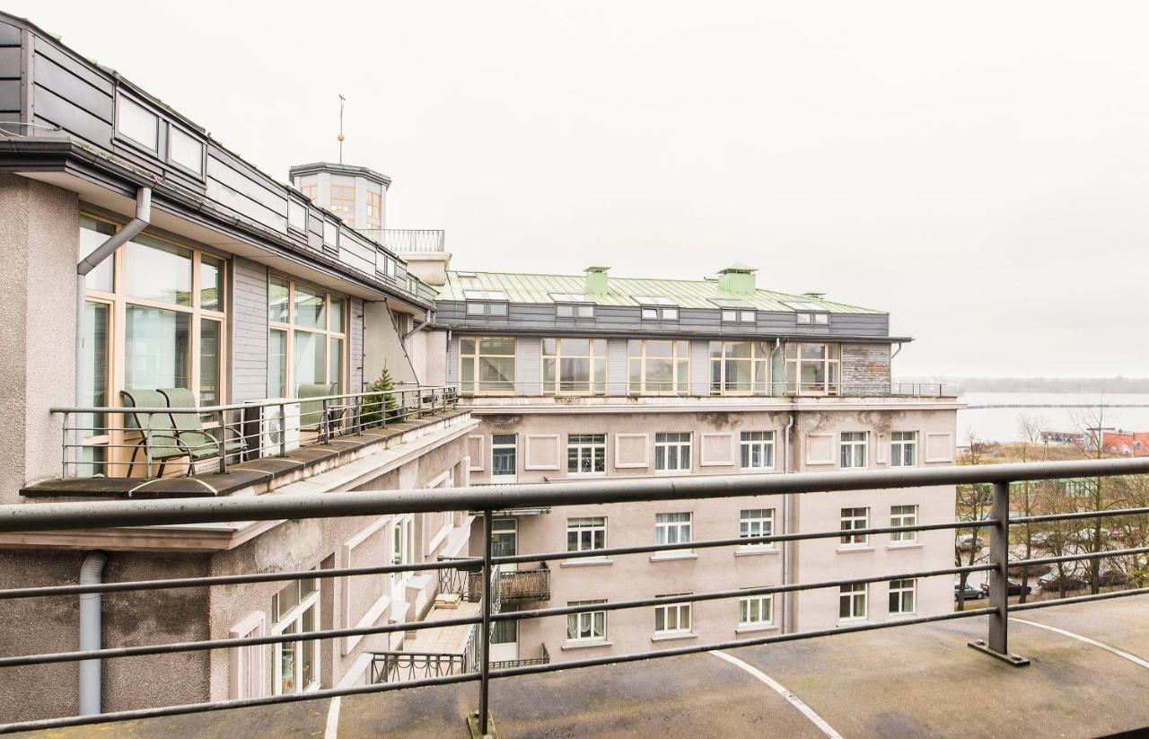 Central 2-Level Penthouse With Terrace And Free Parking Riga Eksteriør bilde