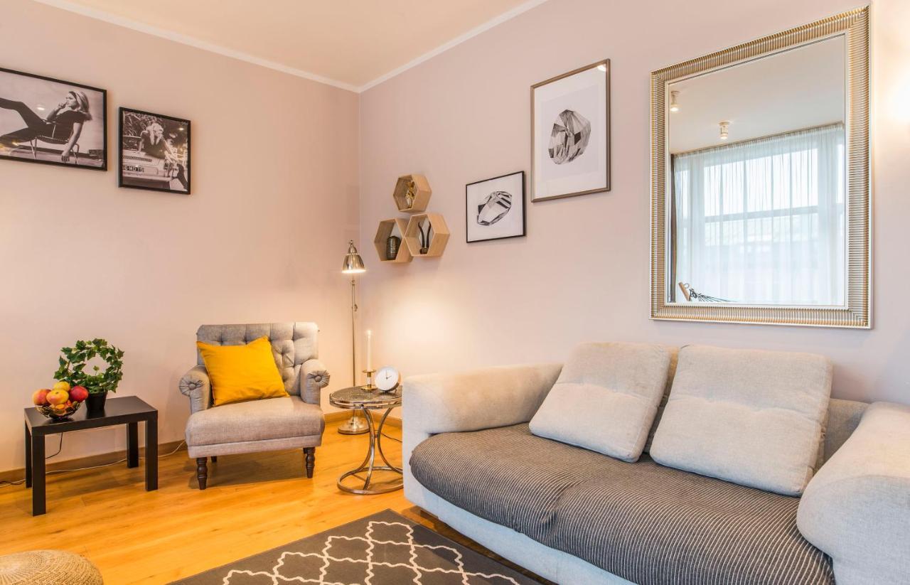Central 2-Level Penthouse With Terrace And Free Parking Riga Eksteriør bilde
