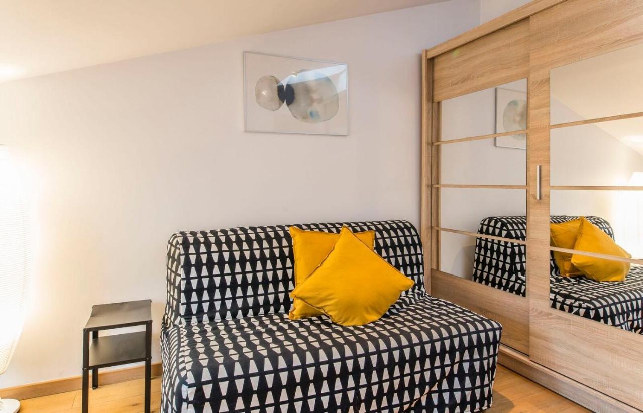 Central 2-Level Penthouse With Terrace And Free Parking Riga Eksteriør bilde